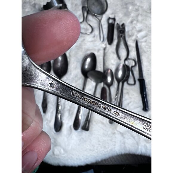 Vintage silverware lot Roger etc lots of misc - Picture 6 of 6